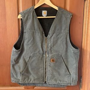 Carhartt Vest Size Large.